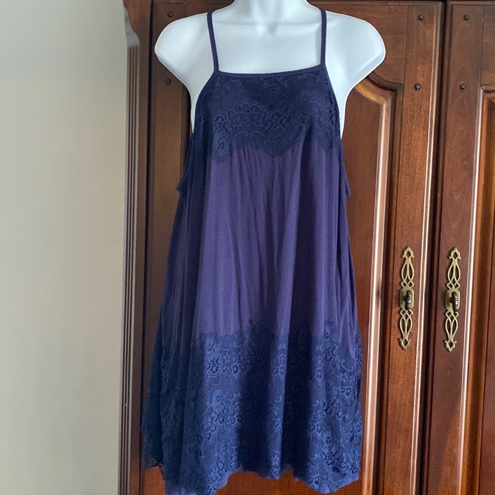 Torrid super soft, size 2, lace tank top